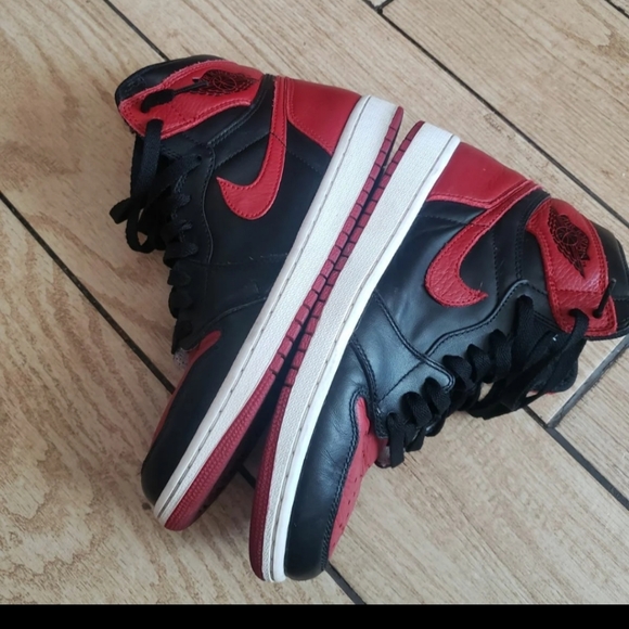 Air Jordan 1 Retro OG "Banned" 2016 - Picture 9 of 11
